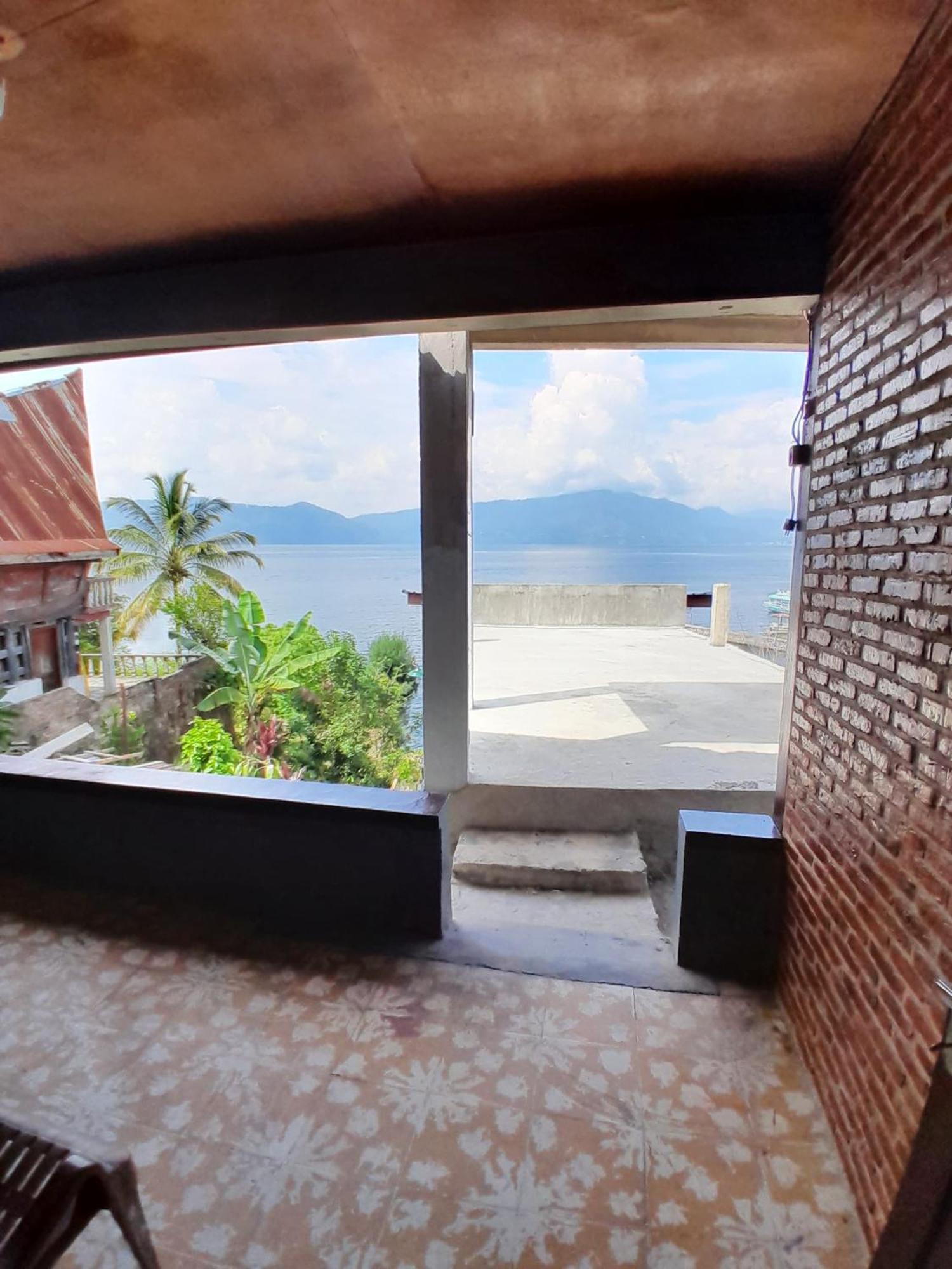 Maruba Inn Tuk Tuk Exterior foto