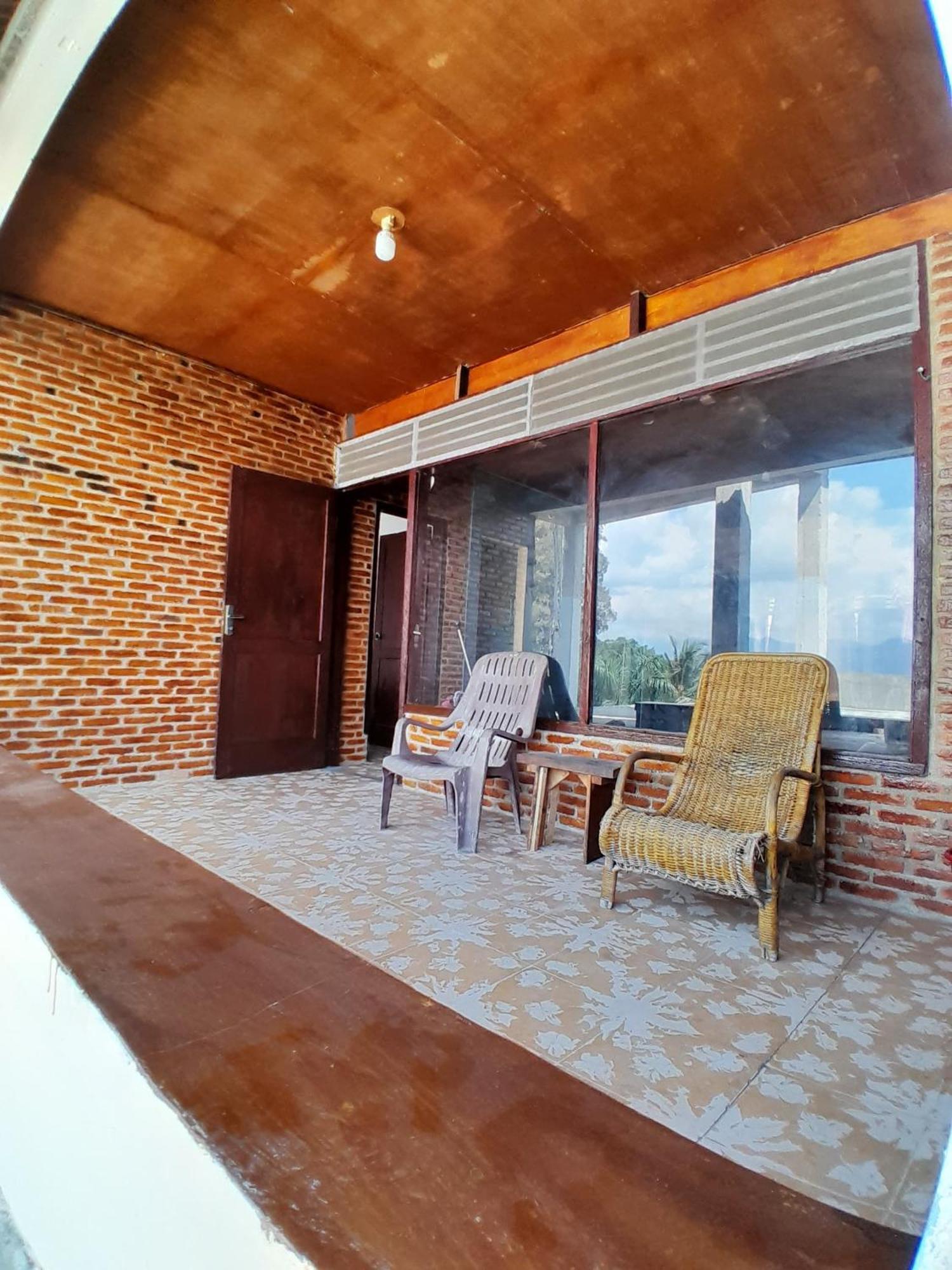 Maruba Inn Tuk Tuk Exterior foto